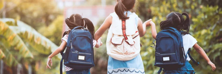 Pantego TX Chiropractor Discusses Proper Child Backpacks